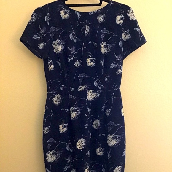 💥MOVING SALE💥 Club Monaco Flower Print Dress - Picture 1 of 3